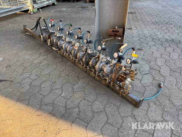 manifold-setup med 8 styk membranpumper