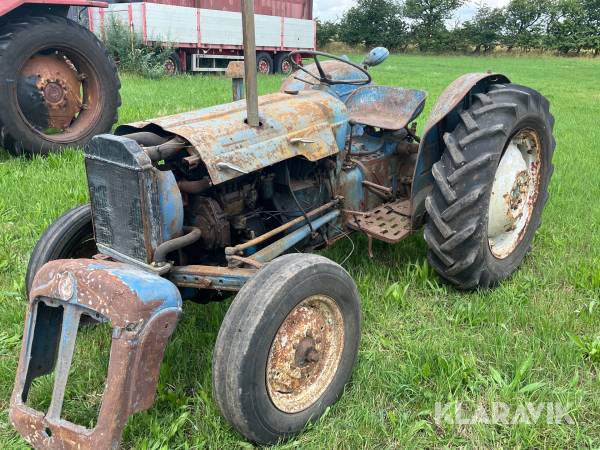 Traktor DEXTOR