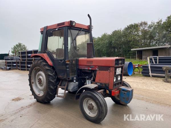 Traktor International 685 XL