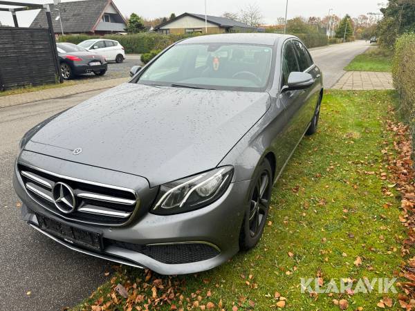 Mercedes E220d sedan 9G-Tronic