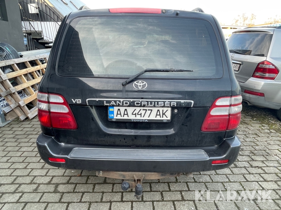 Toyota Land Cruiser V8