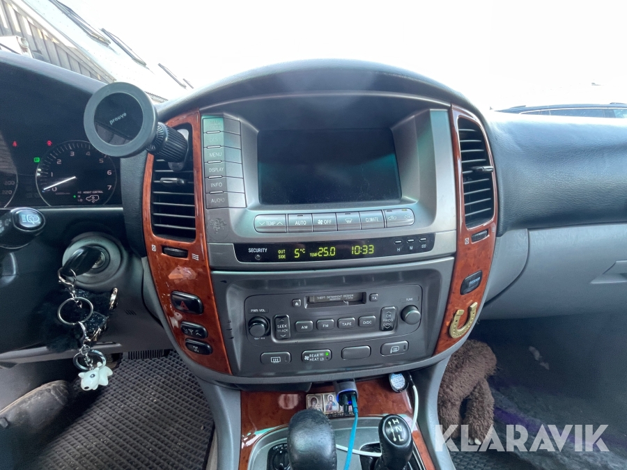 Toyota Land Cruiser V8