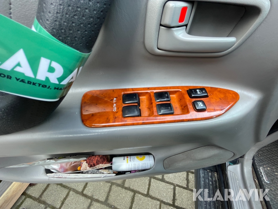 Toyota Land Cruiser V8