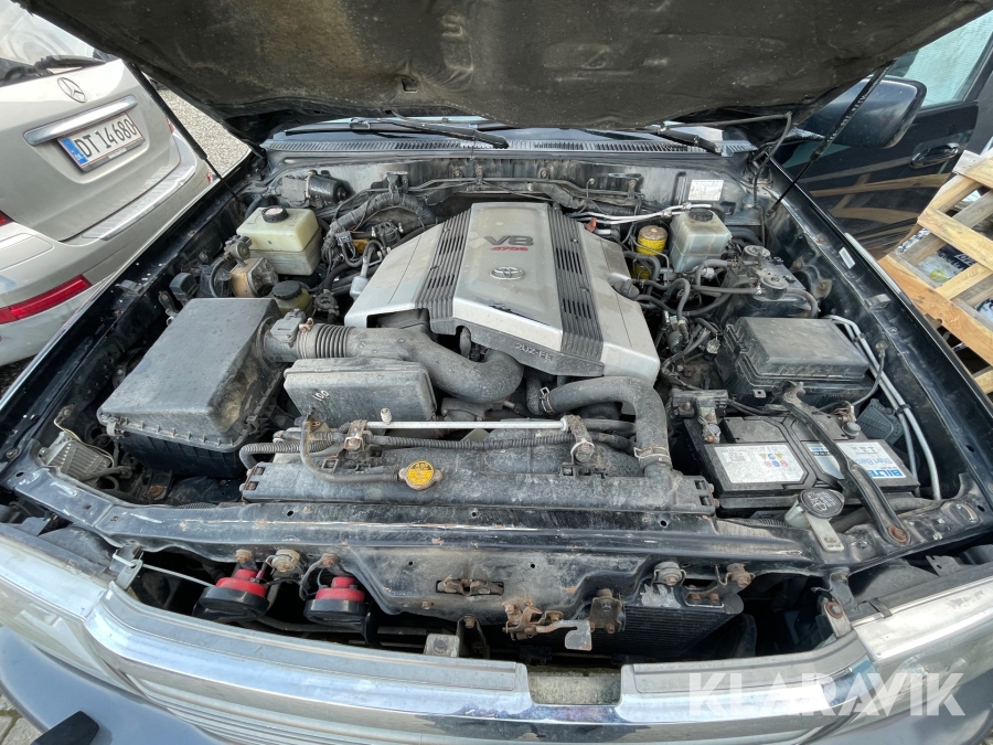 Toyota Land Cruiser V8