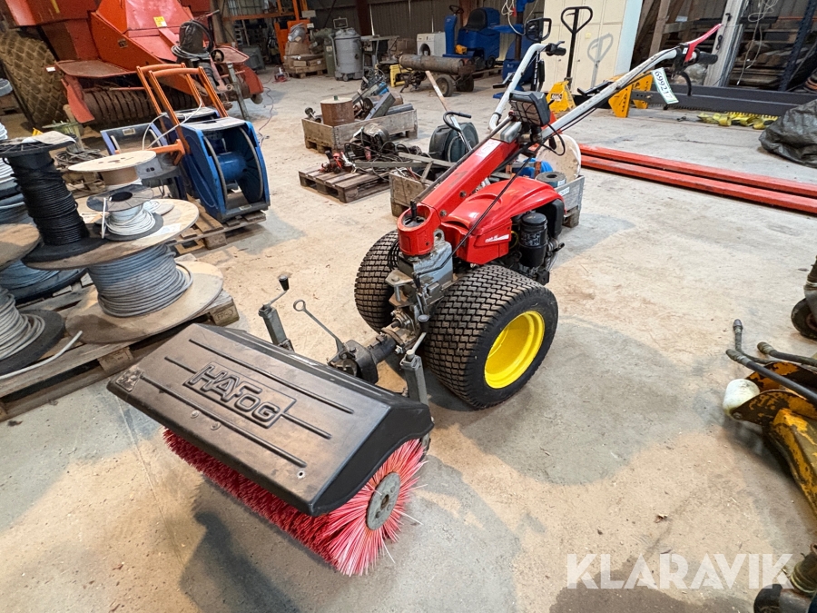 2 hjulet traktor med fræserkasse og kost Nibbi Mak 16