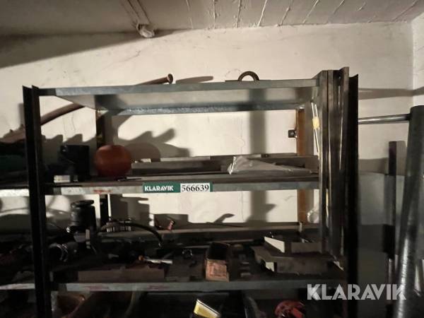 Blandet lot Små stålelementer, cirkulationspumpe og diverse andet