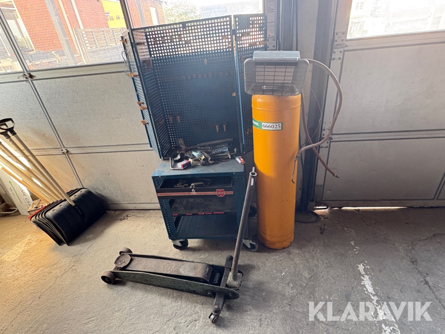 Værktøjsskab / donkraft og gasvarmer