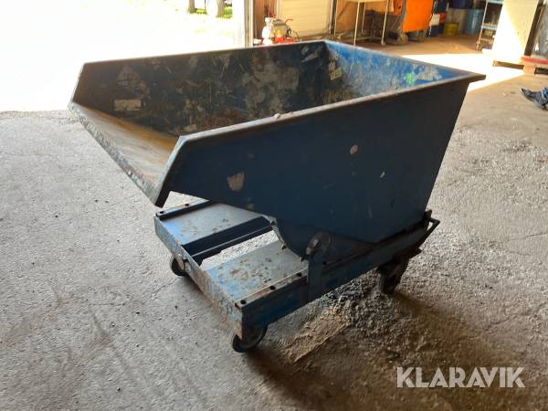 Tip container