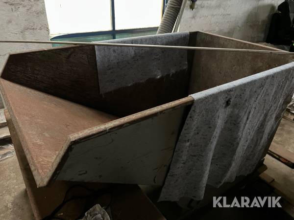 Affaldscontainer med vip