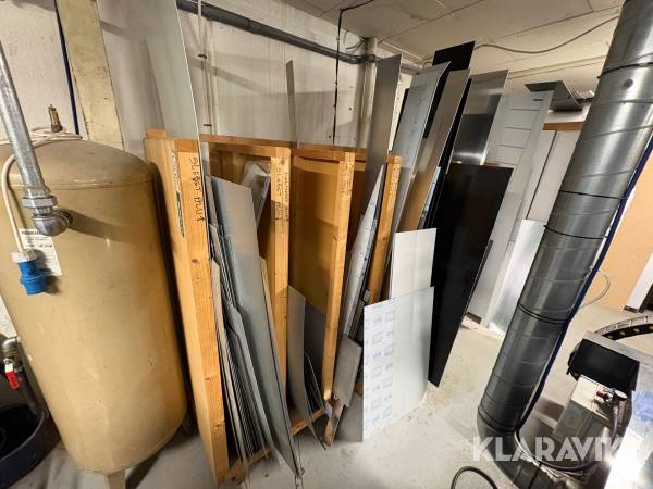 Pladelot assorteret med kobber-, messing-, jern- og rustfri stålplader