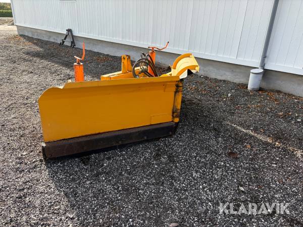 PRONAR PLV 300 V-plov Pronar PLV 300