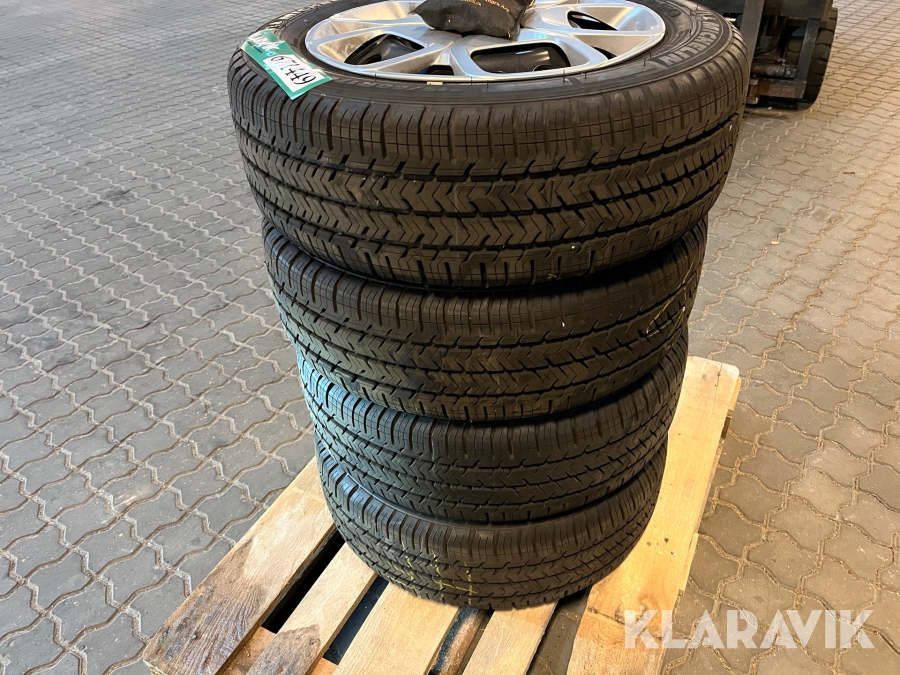 Bildæk med fælge Michelin Agilis til Citroën – 4 styk