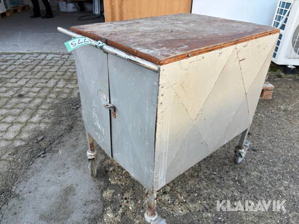 Værkstedsbord på hjul