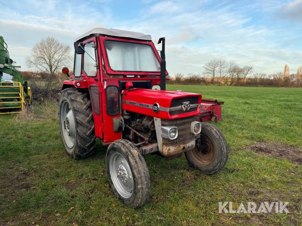 Traktor Massey - Ferguson 135