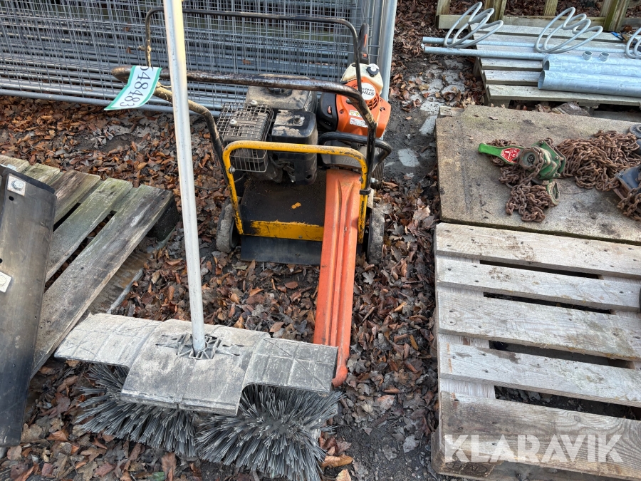 Vertikalskærer, hækkeklipper og kost Stiga/Stihl VBF-40 og HS 82 RC