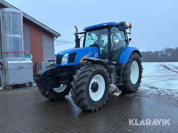 Traktor New Holland TS135A