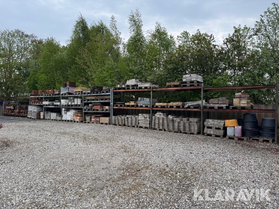 Blandet lot sten og teglsten