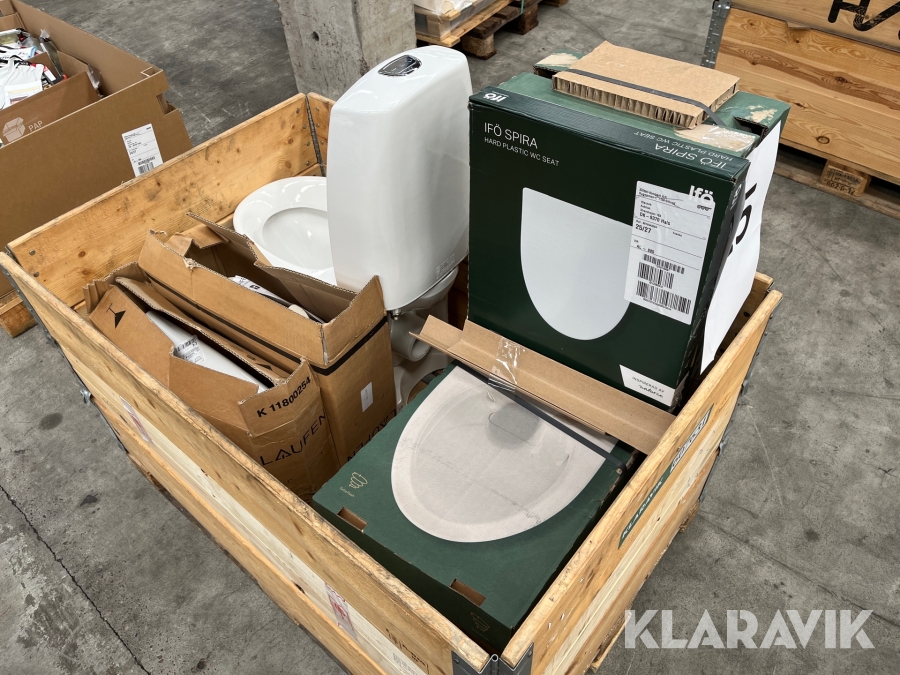 Gulvstående toilettet og håndvaske Laufen Og Ifö