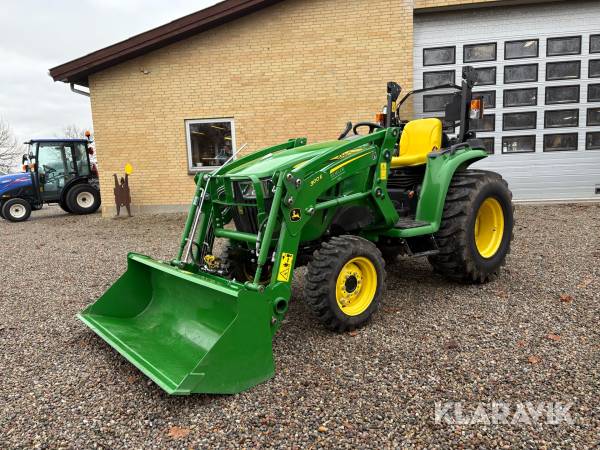 Traktor med frontlæsser John Deere 3025E