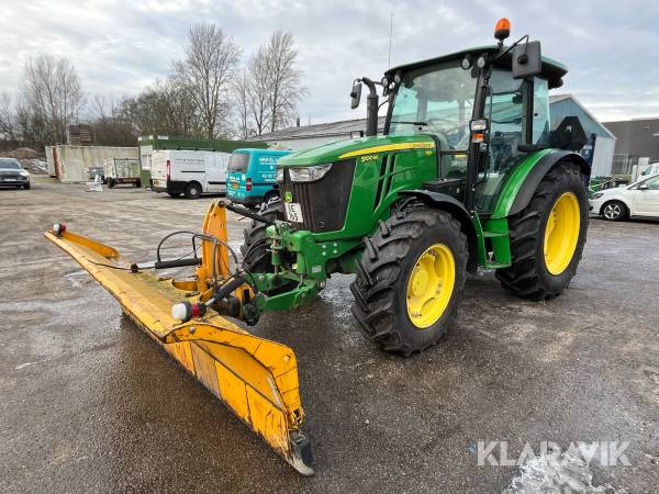 Traktor John Deere 5100 M med Snowline 2810 sneplov