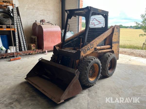 Minilæsser Mustang 940 med skovl
