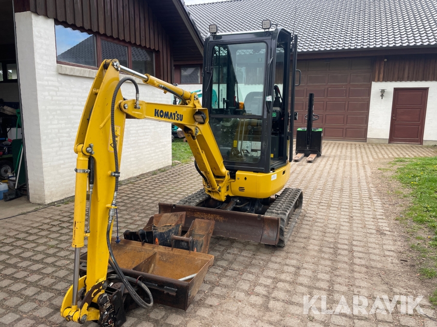 Minigraver Komatsu PC16R med skovle