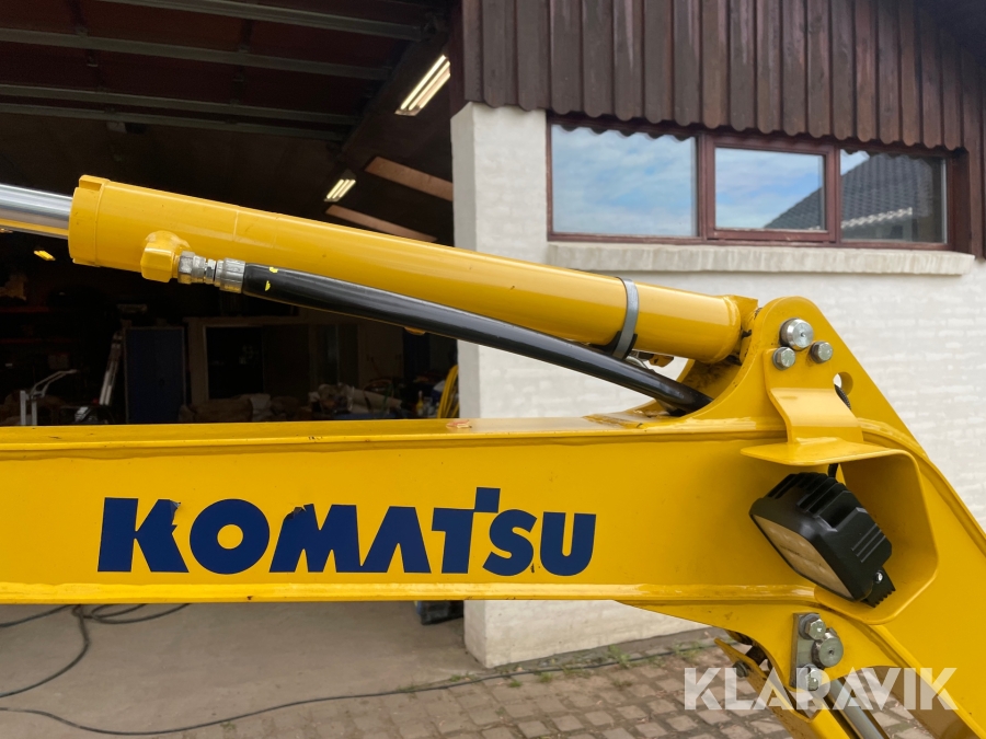 Minigraver Komatsu PC16R med skovle