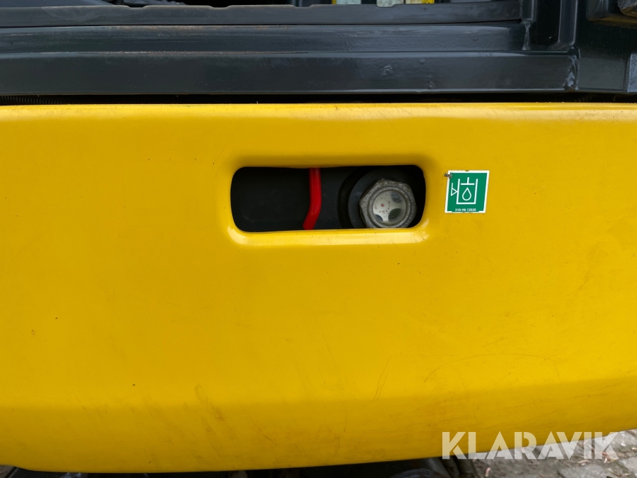 Minigraver Komatsu PC16R med skovle