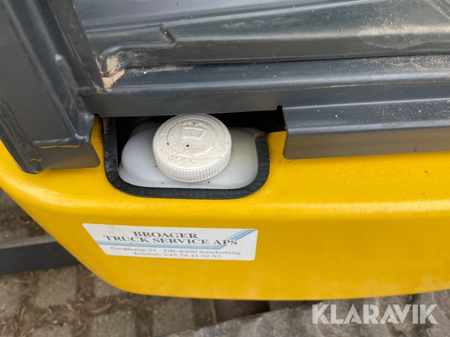 Minigraver Komatsu PC16R med skovle