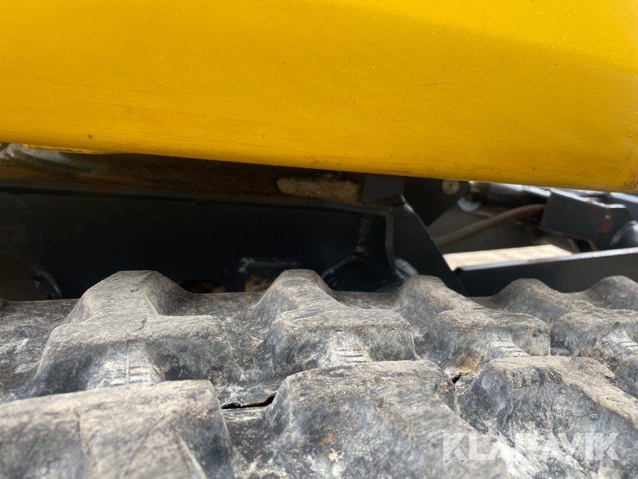 Minigraver Komatsu PC16R med skovle