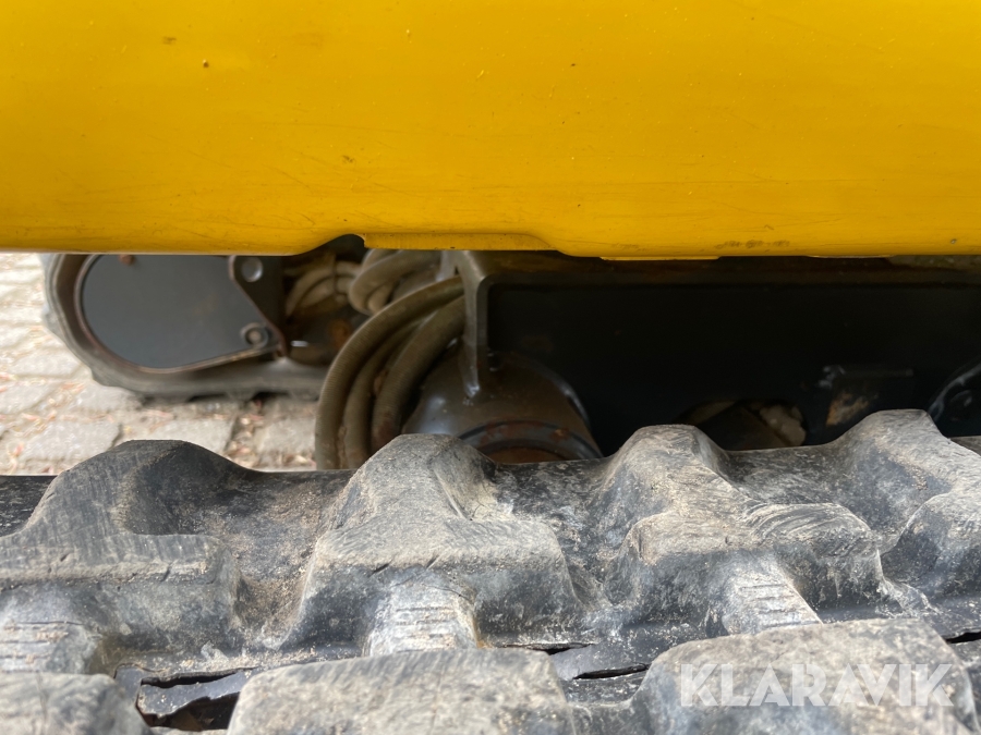 Minigraver Komatsu PC16R med skovle