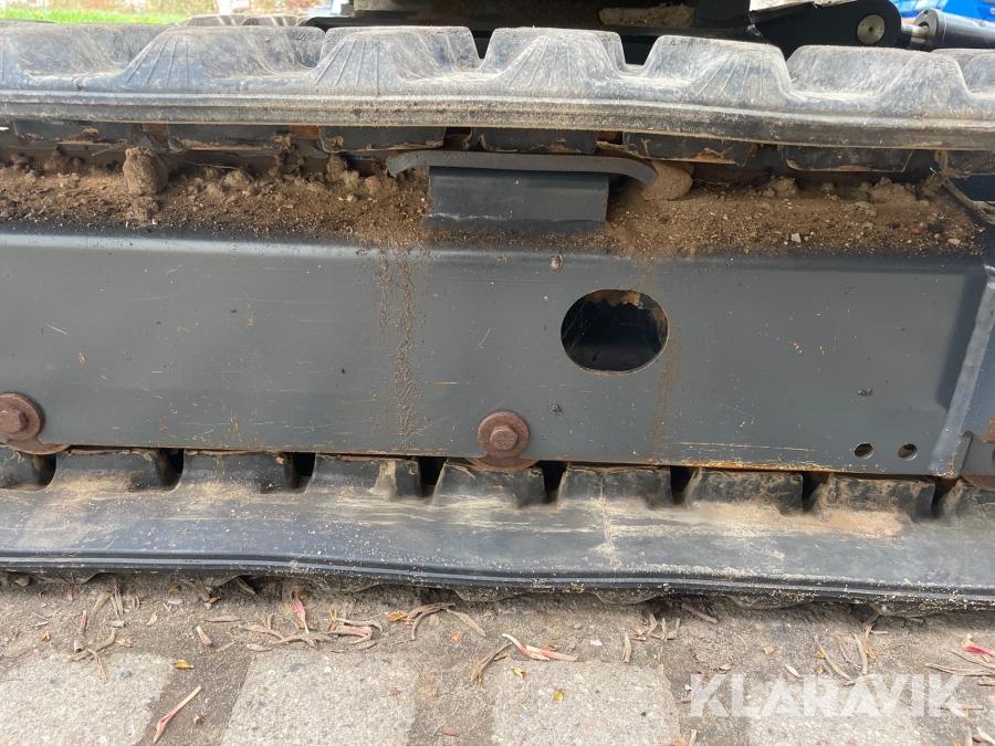 Minigraver Komatsu PC16R med skovle