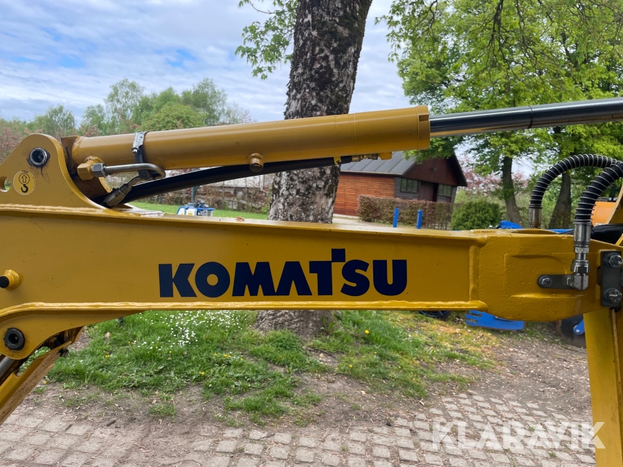 Minigraver Komatsu PC16R med skovle