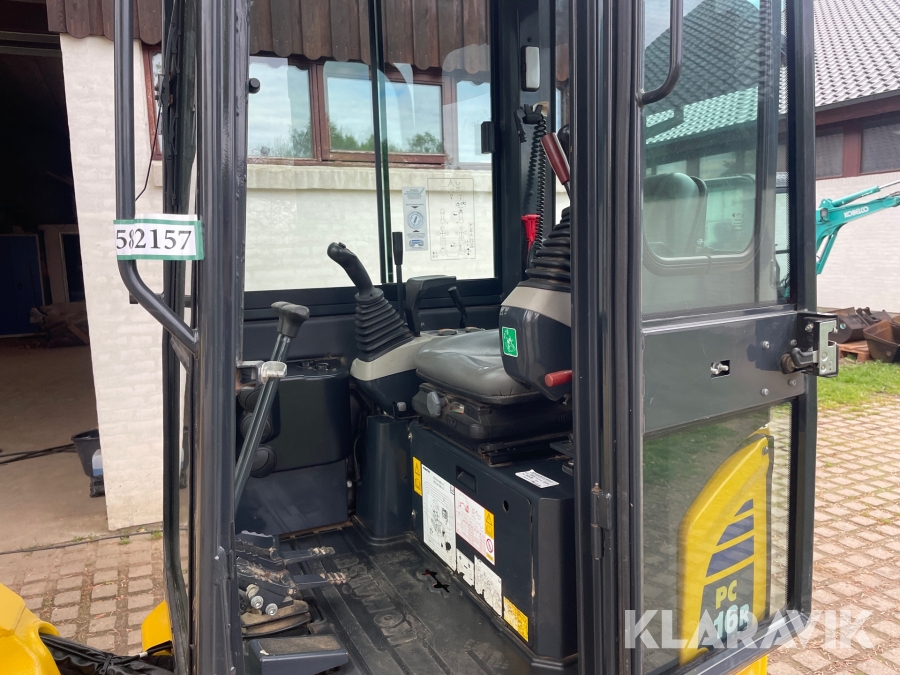 Minigraver Komatsu PC16R med skovle