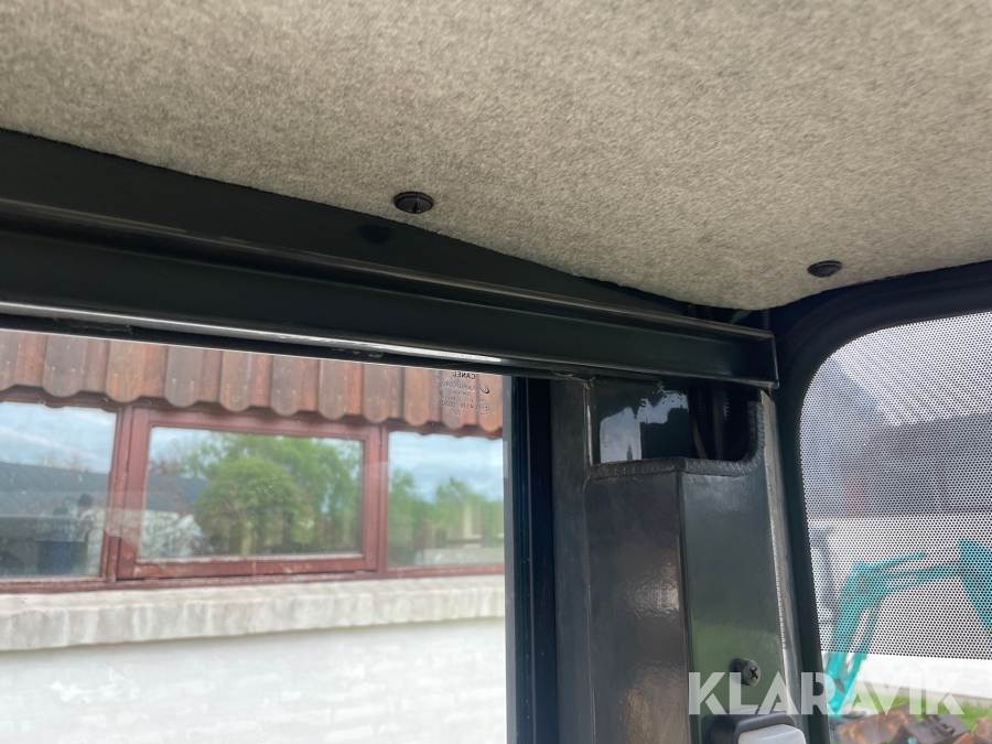 Minigraver Komatsu PC16R med skovle