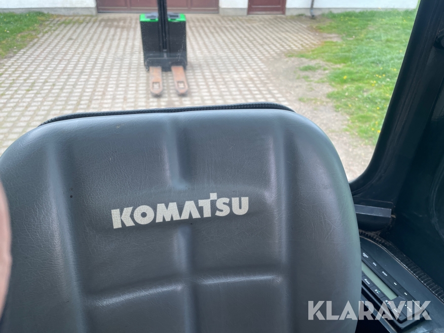Minigraver Komatsu PC16R med skovle