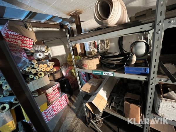 Blandet lot Brandslange, hydraulikslange, stålsklodser og diverse andet