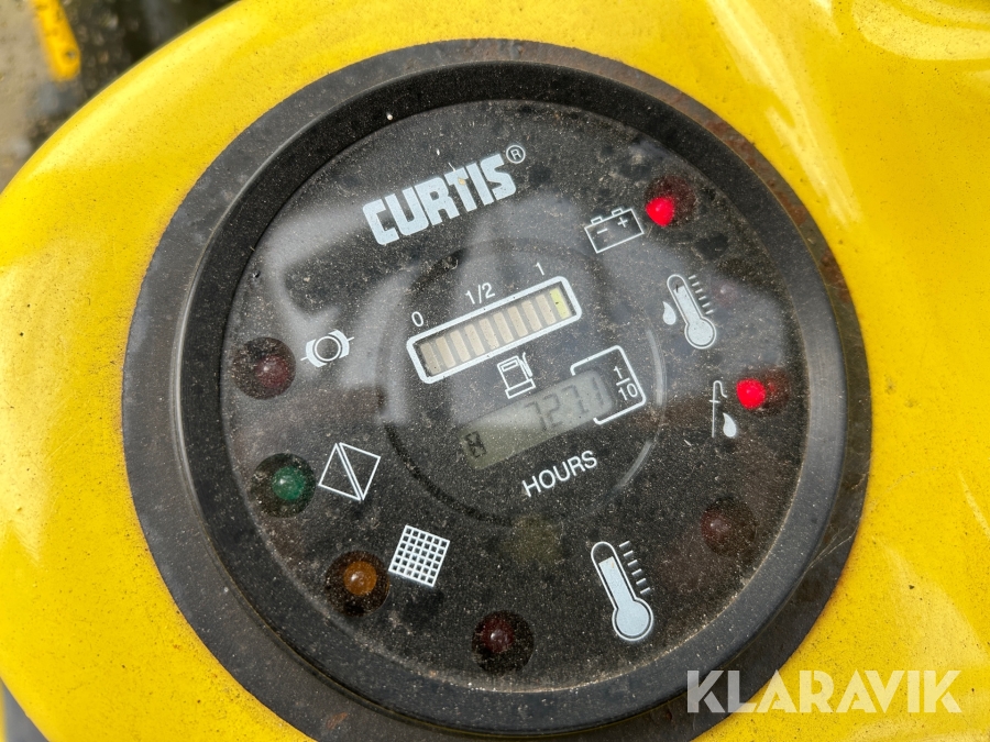 Gas truck HMT G1633