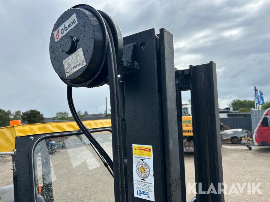 Gas truck HMT G1633