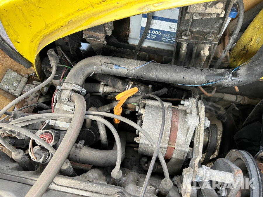 Gas truck HMT G1633