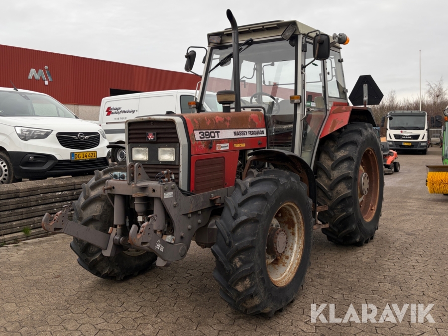 Traktor Massey Ferguson 390T