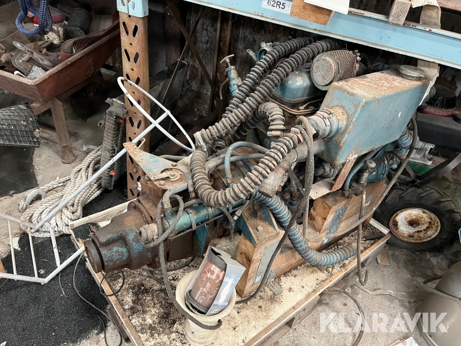 Bådmotor Marine 4 cylinder Mercedes 180 HK