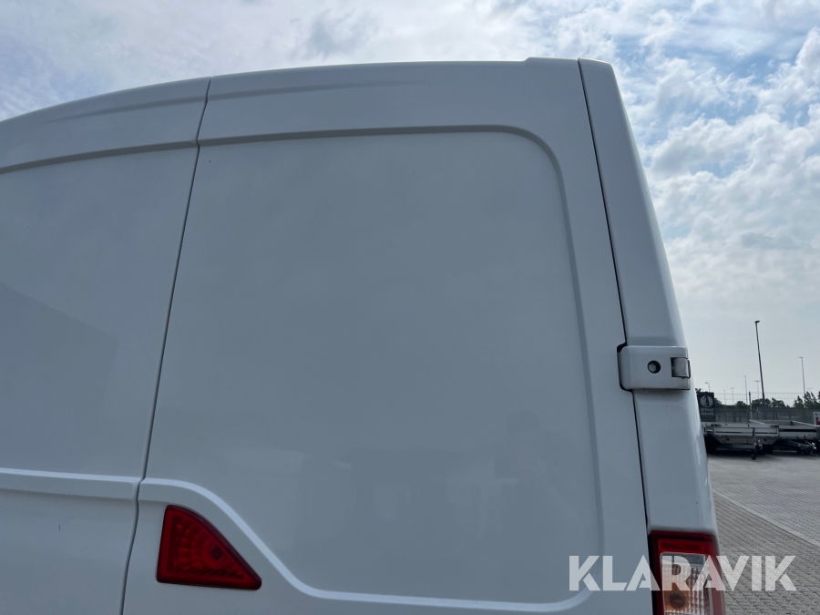 Varebil Nissan NV400 2,3 DCI 145