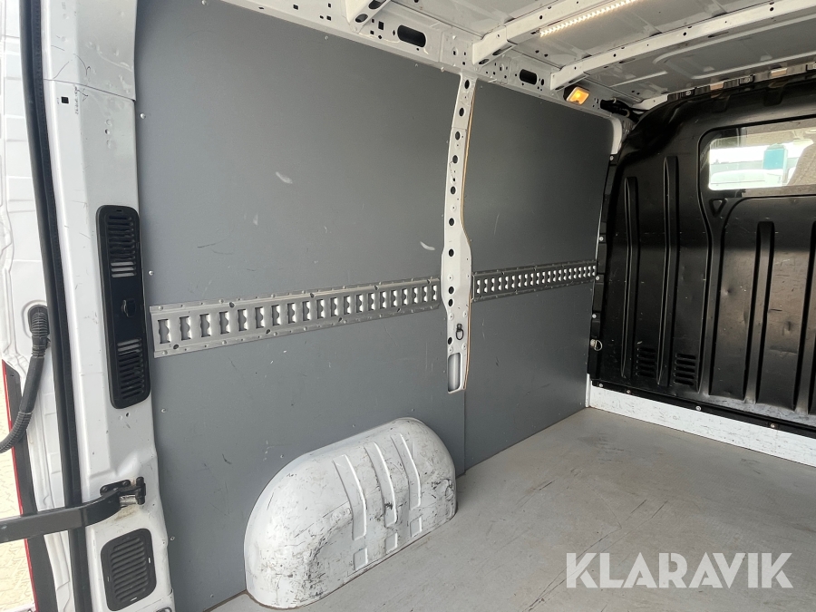 Varebil Nissan NV400 2,3 DCI 145