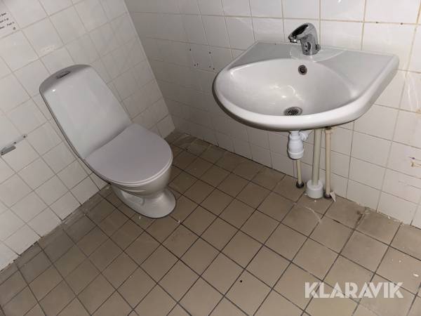 Lot med håndvaske og toiletter