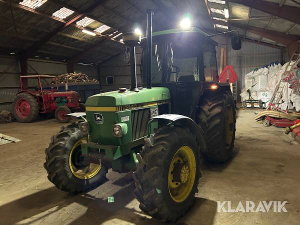 Traktor John Deere 2140