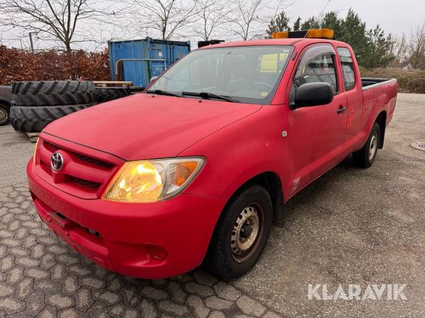 Varebil Toyota Hilux 2.5 TD Ekstra Cab 2wd