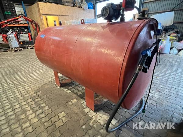 Dieseltank med pumpe KN 2500 liters c1