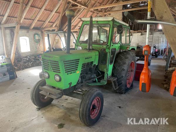Veterantraktor Deutz D 6806 med stenopsamler & vogn