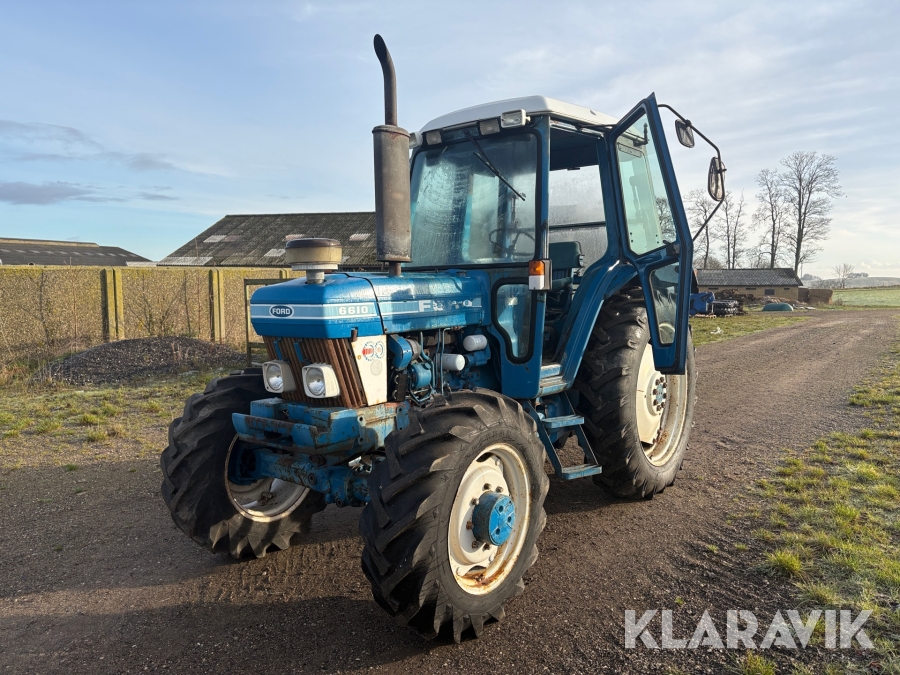Veterantraktor Ford 6610